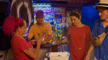 Cachaça Meladinha, Beco da Lama (EP 4)